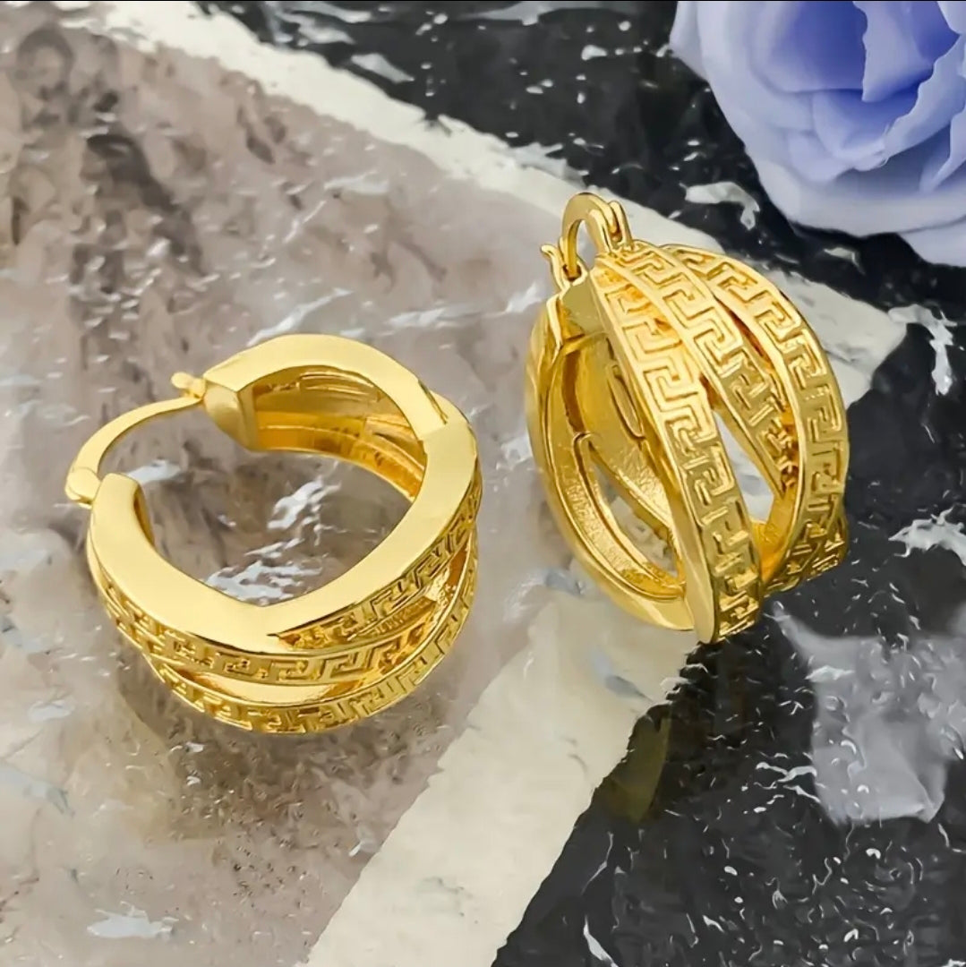 This New Stylish 2pcs Set Features an Irregular Design with Infinity-Shaped Earrings And a Pendant Necklace. It'S a Luxurious Jewelry Set for Women, Perfect As a Gift for Brides, Weddings, Or Anniversaries. with Exquisite Craftsmanship